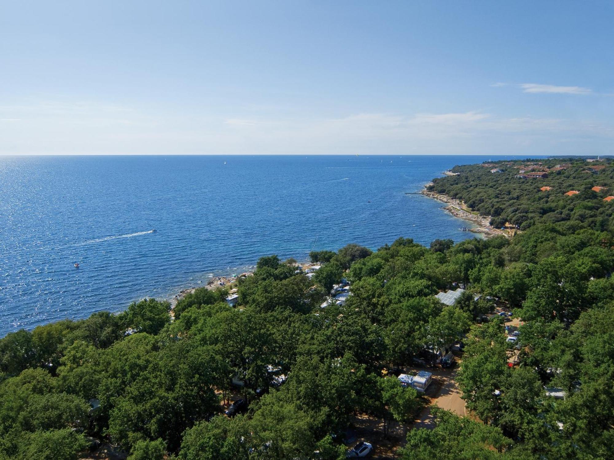 Fkk Adriatika In Fkk Solaris Naturist Resort Пореч Екстериор снимка
